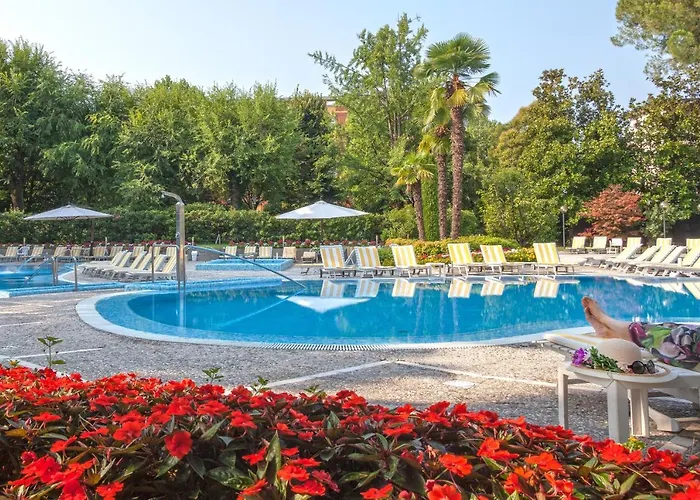 Hotel Bristol Buja
